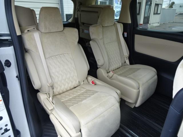 アルファードハイブリッド Ｘ　☆４ＷＤ☆７人乗り☆トヨタセーフティーセンス☆両側パワースライドドア☆バックガイドモニター☆ＶＳＣ☆クルーズコントロール☆ＥＴＣ☆ワイパーデアイサー☆ドライブレコーダー☆ＬＥＤヘッドランプ（42枚目）