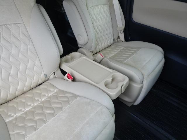 アルファードハイブリッド Ｘ　☆４ＷＤ☆７人乗り☆トヨタセーフティーセンス☆両側パワースライドドア☆バックガイドモニター☆ＶＳＣ☆クルーズコントロール☆ＥＴＣ☆ワイパーデアイサー☆ドライブレコーダー☆ＬＥＤヘッドランプ（49枚目）