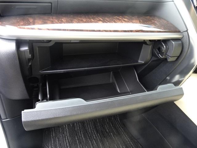 アルファードハイブリッド Ｘ　☆４ＷＤ☆７人乗り☆トヨタセーフティーセンス☆両側パワースライドドア☆バックガイドモニター☆ＶＳＣ☆クルーズコントロール☆ＥＴＣ☆ワイパーデアイサー☆ドライブレコーダー☆ＬＥＤヘッドランプ（59枚目）