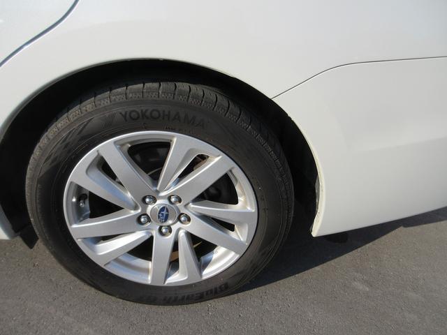 展示車両の中には入庫して間もない車両もございますので傷やへこみのある車両も展示されている場合がございますが目立つ傷やへこみは当社で修理いたしますので、気になる部位がございましたらお気軽にご相談ください