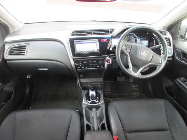 陸送代の料金表です☆釧路、苫小牧、北見、旭川、札幌は１８０００円〜（税別）☆函館、稚内、根室は３３０００円〜（税別）☆