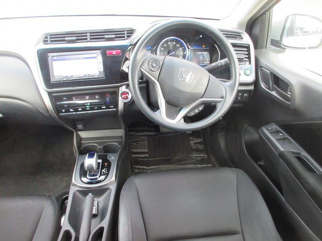 事故車、車検切、不動車、走行１０万Ｋｍ以上、年式の古い車、傷、へこみのある車でも下取できますので、是非１度ご相談ください。