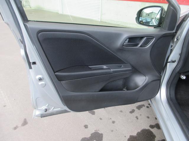 当店公式ＬＩＮＥアカウントからのお問い合わせも可能ですのでお気軽にご連絡ください。ＩＤは＠１５９ｕｂｃｕｔです。営業時間外でも可能な限りご対応させていただきます。