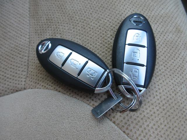 セレナ 20G 事故歴無 61000Km ナビ 8人乗 パワースライドドア ETC タイミングチェーン 車検令和8年9月 タイミングチェーン(20枚目)