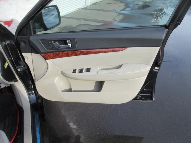 ���Ђł̓����^�J�[�����p�ӂ��Ă���܂��B�����ł��i���ɂđ݂��o���\�ȗ����ݒ�ƂȂ��Ă���܂��B�Ԍ��؂ꂪ�߂�����}�Ȏ��́A�̏�ł̔����ւ��̎��Ȃǂł��֗��ȃ����^�J�[�����p�ӂ��Ă���܂��B