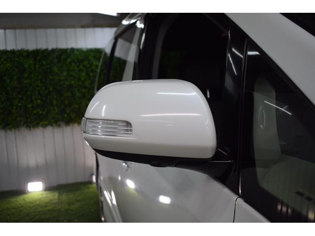 アルファードハイブリッド SR 4WD/本州仕入/モデリスタフルエアロ/モデリスタ19インチAW/純正8インチナビ/純正フリップダウン/ワンオーナー/全方位カメラ/クルコン/パワーバックドア/両側パワスラ/ビルトインETC(9枚目)