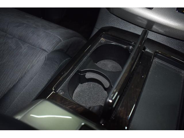 アルファードハイブリッド SR 4WD/本州仕入/モデリスタフルエアロ/モデリスタ19インチAW/純正8インチナビ/純正フリップダウン/ワンオーナー/全方位カメラ/クルコン/パワーバックドア/両側パワスラ/ビルトインETC(65枚目)