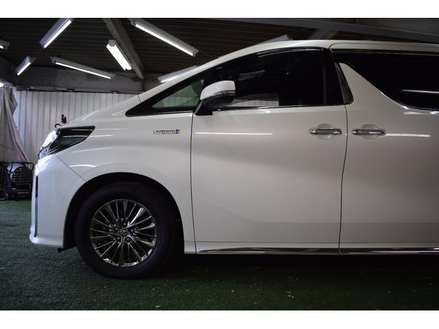 アルファードハイブリッド エグゼクティブラウンジＳ　４ＷＤ／本州仕入／ツインムーンルーフ／ＪＢＬサウンド／３眼ＬＥＤライト／１５００Ｗ電源／デジタルミラー／全方位カメラ／メーカーナビ／フリップダウン／ビルトインＥＴＣ／本革シート／ベンチレーション（15枚目）