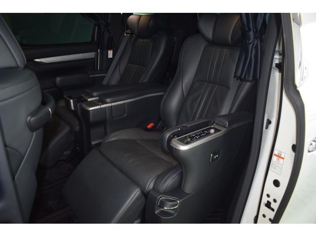 アルファードハイブリッド エグゼクティブラウンジＳ　４ＷＤ／本州仕入／ツインムーンルーフ／ＪＢＬサウンド／３眼ＬＥＤライト／１５００Ｗ電源／デジタルミラー／全方位カメラ／メーカーナビ／フリップダウン／ビルトインＥＴＣ／本革シート／ベンチレーション（36枚目）