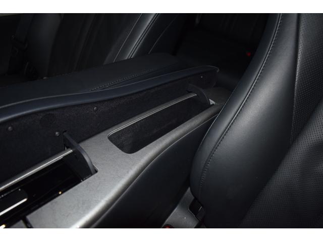 アルファードハイブリッド エグゼクティブラウンジＳ　４ＷＤ／本州仕入／ツインムーンルーフ／ＪＢＬサウンド／３眼ＬＥＤライト／１５００Ｗ電源／デジタルミラー／全方位カメラ／メーカーナビ／フリップダウン／ビルトインＥＴＣ／本革シート／ベンチレーション（40枚目）