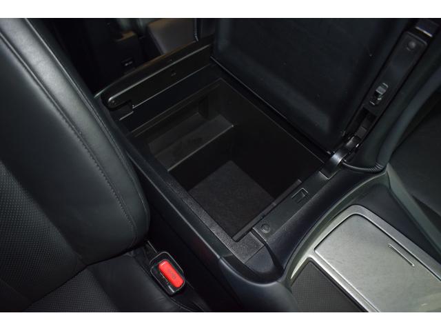 アルファードハイブリッド エグゼクティブラウンジＳ　４ＷＤ／本州仕入／ツインムーンルーフ／ＪＢＬサウンド／３眼ＬＥＤライト／１５００Ｗ電源／デジタルミラー／全方位カメラ／メーカーナビ／フリップダウン／ビルトインＥＴＣ／本革シート／ベンチレーション（73枚目）