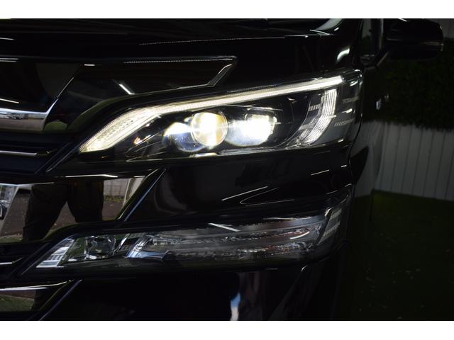 ヴェルファイアハイブリッド エグゼクティブラウンジ 4WD/本州仕入/ワンオーナー/黒本革シート/ツインムーンルーフ/メーカーナビ/JBLサウンド/フリップダウン/ハンドルヒーター/1500W電源/全方位モニター/パワーバックドア/レーダークルーズ(8枚目)