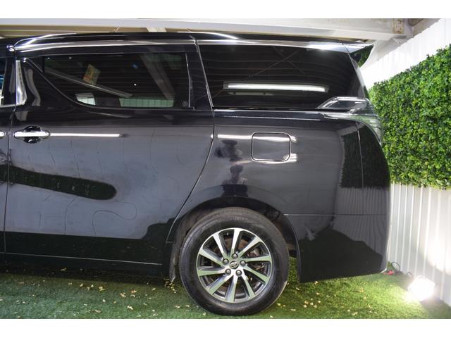 ヴェルファイアハイブリッド エグゼクティブラウンジ 4WD/本州仕入/ワンオーナー/黒本革シート/ツインムーンルーフ/メーカーナビ/JBLサウンド/フリップダウン/ハンドルヒーター/1500W電源/全方位モニター/パワーバックドア/レーダークルーズ(18枚目)