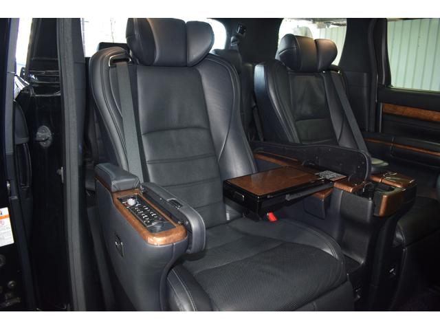 ヴェルファイアハイブリッド エグゼクティブラウンジ 4WD/本州仕入/ワンオーナー/黒本革シート/ツインムーンルーフ/メーカーナビ/JBLサウンド/フリップダウン/ハンドルヒーター/1500W電源/全方位モニター/パワーバックドア/レーダークルーズ(39枚目)