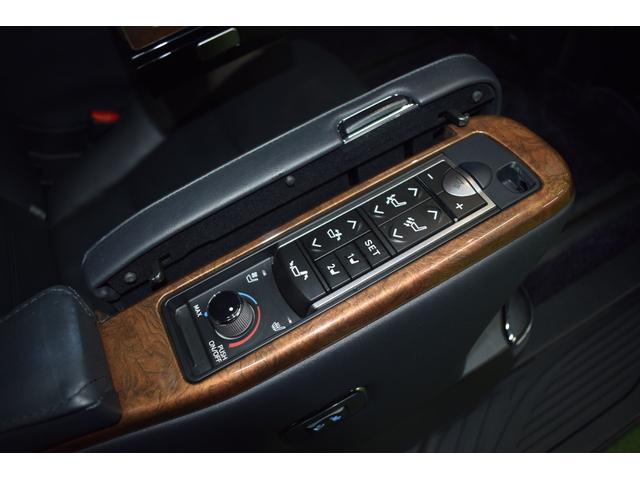 ヴェルファイアハイブリッド エグゼクティブラウンジ 4WD/本州仕入/ワンオーナー/黒本革シート/ツインムーンルーフ/メーカーナビ/JBLサウンド/フリップダウン/ハンドルヒーター/1500W電源/全方位モニター/パワーバックドア/レーダークルーズ(40枚目)