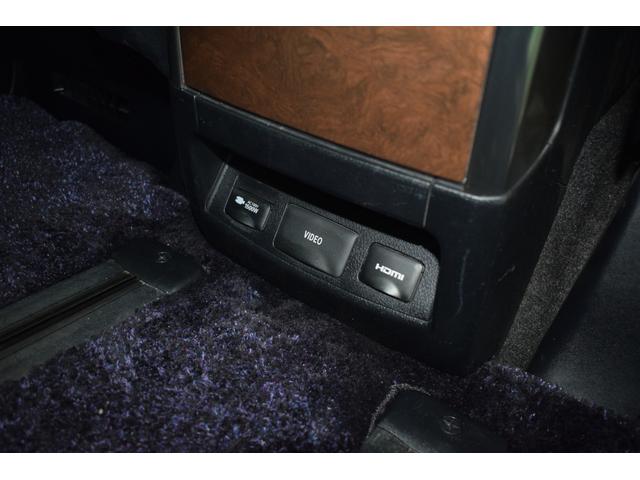 ヴェルファイアハイブリッド エグゼクティブラウンジ 4WD/本州仕入/ワンオーナー/黒本革シート/ツインムーンルーフ/メーカーナビ/JBLサウンド/フリップダウン/ハンドルヒーター/1500W電源/全方位モニター/パワーバックドア/レーダークルーズ(46枚目)