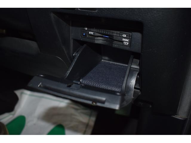 ヴェルファイアハイブリッド エグゼクティブラウンジ 4WD/本州仕入/ワンオーナー/黒本革シート/ツインムーンルーフ/メーカーナビ/JBLサウンド/フリップダウン/ハンドルヒーター/1500W電源/全方位モニター/パワーバックドア/レーダークルーズ(61枚目)