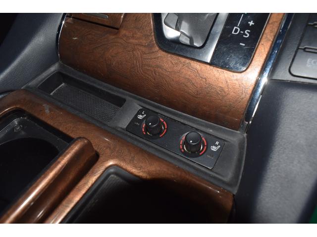 ヴェルファイアハイブリッド エグゼクティブラウンジ 4WD/本州仕入/ワンオーナー/黒本革シート/ツインムーンルーフ/メーカーナビ/JBLサウンド/フリップダウン/ハンドルヒーター/1500W電源/全方位モニター/パワーバックドア/レーダークルーズ(71枚目)