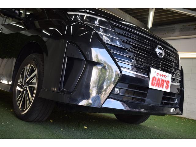 セレナ ハイウェイスターＶ　純正１２．３型ナビ／プロパイロット／Ｃａｒｐｌａｙ対応／デジタルインナーミラー／ＬＥＤヘッドライト／ワイヤレス充電／シート＆ステアリングヒーター／後席シートヒーター／両側パワースライドドア／純正アルミ（13枚目）