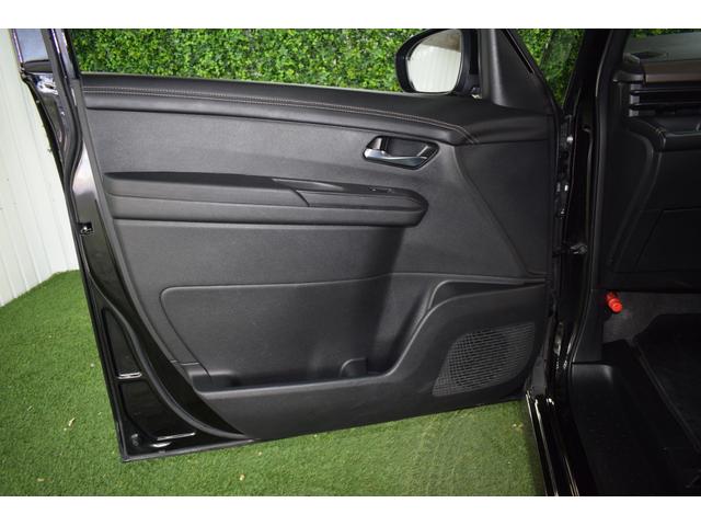 セレナ ハイウェイスターＶ　純正１２．３型ナビ／プロパイロット／Ｃａｒｐｌａｙ対応／デジタルインナーミラー／ＬＥＤヘッドライト／ワイヤレス充電／シート＆ステアリングヒーター／後席シートヒーター／両側パワースライドドア／純正アルミ（28枚目）