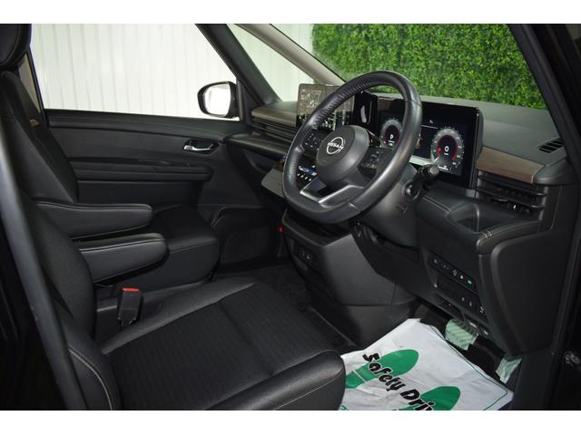 セレナ ハイウェイスターＶ　純正１２．３型ナビ／プロパイロット／Ｃａｒｐｌａｙ対応／デジタルインナーミラー／ＬＥＤヘッドライト／ワイヤレス充電／シート＆ステアリングヒーター／後席シートヒーター／両側パワースライドドア／純正アルミ（29枚目）