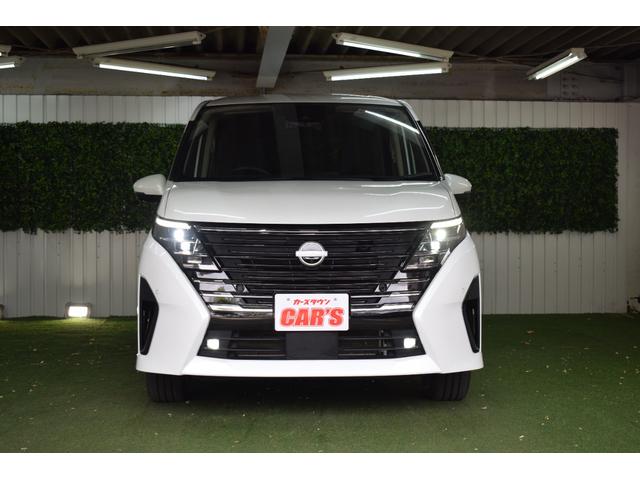 セレナ ハイウェイスターＶ　Ｃａｒｐｌａｙ対応ナビ／プロパイロット／アラウンドビュー／ＬＥＤヘッドライト／デジタルインナーミラー／ワイヤレス充電／ブラインドスポットモニター／コーナーセンサー／ブレーキホールド／シートヒーター（4枚目）