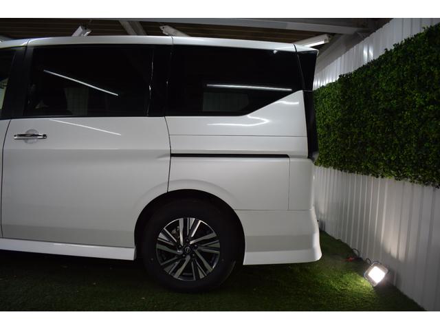 セレナ ハイウェイスターＶ　Ｃａｒｐｌａｙ対応ナビ／プロパイロット／アラウンドビュー／ＬＥＤヘッドライト／デジタルインナーミラー／ワイヤレス充電／ブラインドスポットモニター／コーナーセンサー／ブレーキホールド／シートヒーター（18枚目）