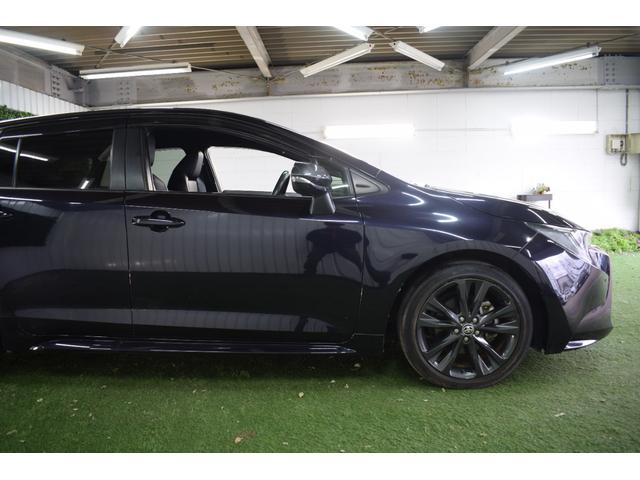 カローラツーリング ハイブリッド ダブルバイビー 4WD/本州仕入/ハーフレザーシート/ドラレコ/LEDライト/ステアリングヒーター/ビルトインETC/ディスプレイオーディオ/DVDデッキ/シートヒーター/バックカメラ/純正17インチAW(13枚目)