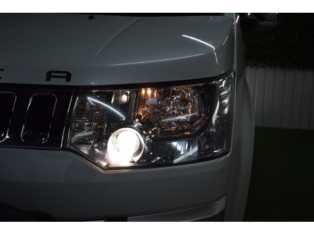 デリカＤ：５ シャモニー　４ＷＤ／本州仕入／バンパーガード／ＡＬＰＩＮＥナビ／ハーフレザー／両側パワスラ／ビルトインＥＴＣ／パドルシフト／キセノンライト／特別仕様車／専用アルミ／クルーズコントロール／ステアリングリモコン（6枚目）