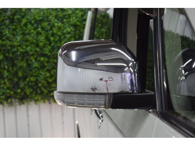 デリカＤ：５ シャモニー　４ＷＤ／本州仕入／バンパーガード／ＡＬＰＩＮＥナビ／ハーフレザー／両側パワスラ／ビルトインＥＴＣ／パドルシフト／キセノンライト／特別仕様車／専用アルミ／クルーズコントロール／ステアリングリモコン（9枚目）