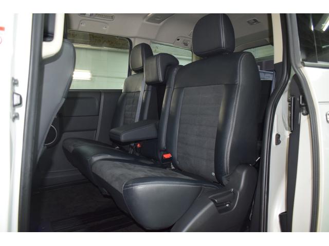 デリカＤ：５ シャモニー　４ＷＤ／本州仕入／バンパーガード／ＡＬＰＩＮＥナビ／ハーフレザー／両側パワスラ／ビルトインＥＴＣ／パドルシフト／キセノンライト／特別仕様車／専用アルミ／クルーズコントロール／ステアリングリモコン（39枚目）