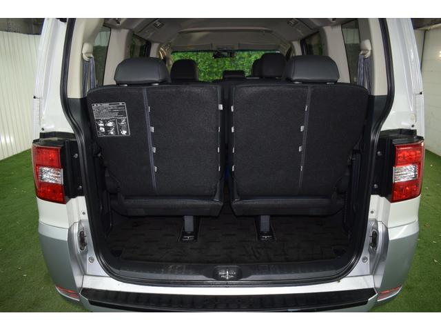 デリカＤ：５ シャモニー　４ＷＤ／本州仕入／バンパーガード／ＡＬＰＩＮＥナビ／ハーフレザー／両側パワスラ／ビルトインＥＴＣ／パドルシフト／キセノンライト／特別仕様車／専用アルミ／クルーズコントロール／ステアリングリモコン（43枚目）