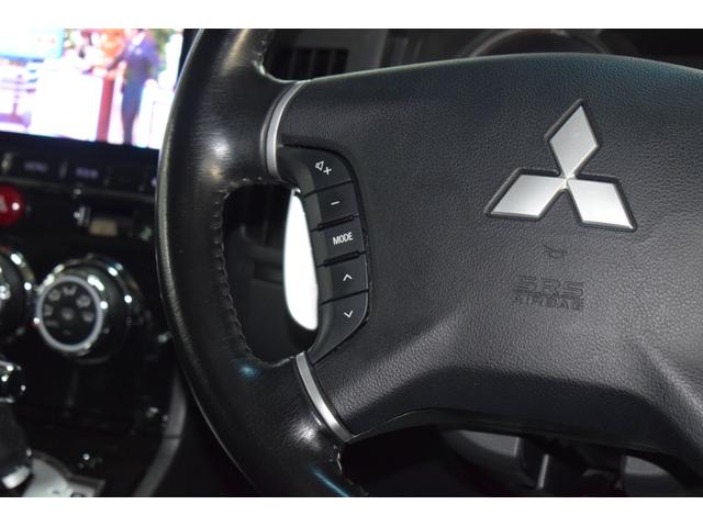 デリカＤ：５ シャモニー　４ＷＤ／本州仕入／バンパーガード／ＡＬＰＩＮＥナビ／ハーフレザー／両側パワスラ／ビルトインＥＴＣ／パドルシフト／キセノンライト／特別仕様車／専用アルミ／クルーズコントロール／ステアリングリモコン（50枚目）