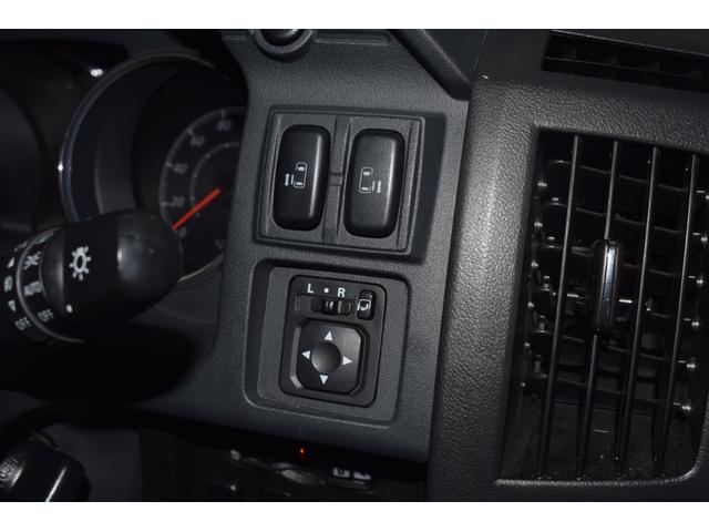 デリカＤ：５ シャモニー　４ＷＤ／本州仕入／バンパーガード／ＡＬＰＩＮＥナビ／ハーフレザー／両側パワスラ／ビルトインＥＴＣ／パドルシフト／キセノンライト／特別仕様車／専用アルミ／クルーズコントロール／ステアリングリモコン（53枚目）