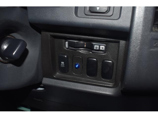 デリカＤ：５ シャモニー　４ＷＤ／本州仕入／バンパーガード／ＡＬＰＩＮＥナビ／ハーフレザー／両側パワスラ／ビルトインＥＴＣ／パドルシフト／キセノンライト／特別仕様車／専用アルミ／クルーズコントロール／ステアリングリモコン（54枚目）