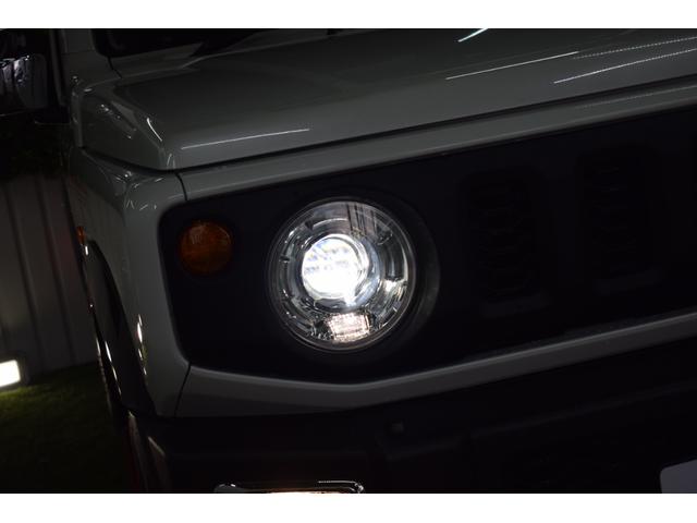 ジムニー ＸＣ　４ＷＤ／本州仕入／５速ＭＴ／ＷＯＲＫ１６インチＡＷ／シートカバー／ＭＴタイヤ／社外８インチナビ／ルーフキャリア／ＬＥＤヘッドライト／バックモニター／ドラレコ／マッドフラップ／リバイバルＢサイドデカール（4枚目）