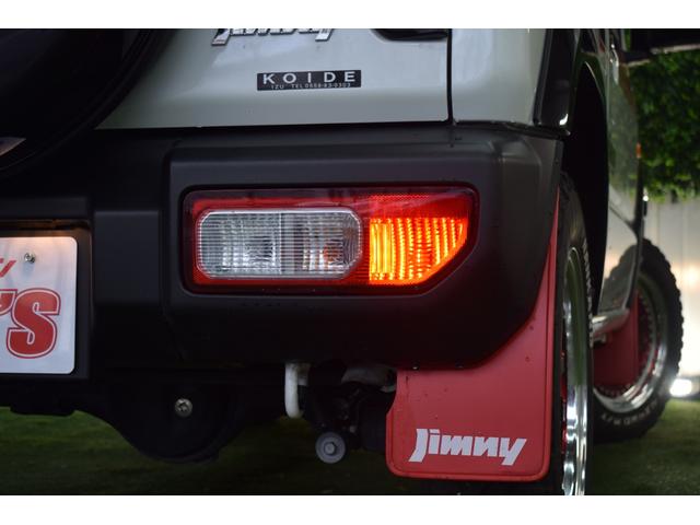 ジムニー ＸＣ　４ＷＤ／本州仕入／５速ＭＴ／ＷＯＲＫ１６インチＡＷ／シートカバー／ＭＴタイヤ／社外８インチナビ／ルーフキャリア／ＬＥＤヘッドライト／バックモニター／ドラレコ／マッドフラップ／リバイバルＢサイドデカール（22枚目）