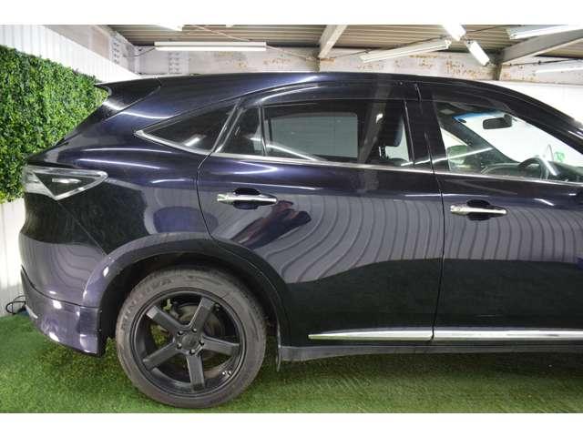 ハリアーハイブリッド プレミアム 4WD/モデリスタエアロ/社外19インチアルミホイール/メーカーナビTV/LEDヘッドライト・フォグ/トヨタセーフティセンス/スマートキー/USBポート/Bluetoothオーディオ/バックカメラ(17枚目)