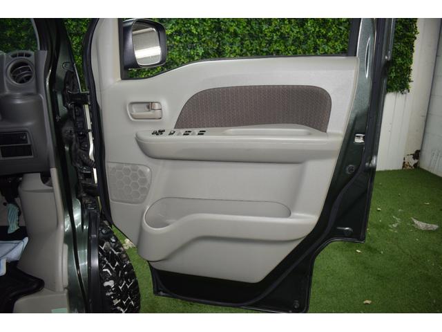 エブリイ ジョインターボ 4WD/ターボ/5速マニュアル/シートカバー/リフトアップ/ルーフキャリア/マッドタイヤ/15インチアルミ/社外オーディオ/キーレスキー/両側スライドドア/LEDヘッドライト/フルフラットシート(29枚目)