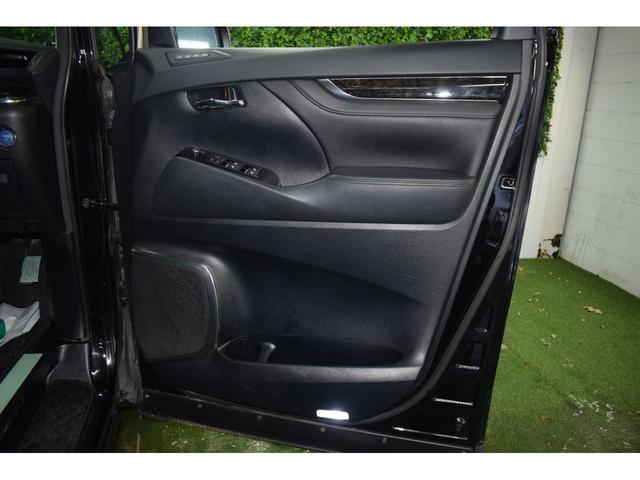 ヴェルファイアハイブリッド ZR 4WD/本州仕入/純正エンスタ/純正9インチナビ/1500W電源/ビルトインETC/ドライブレコーダー/LEDヘッドライト/バックカメラ/コーナーセンサー/社外18インチアルミ/スマートキー(32枚目)