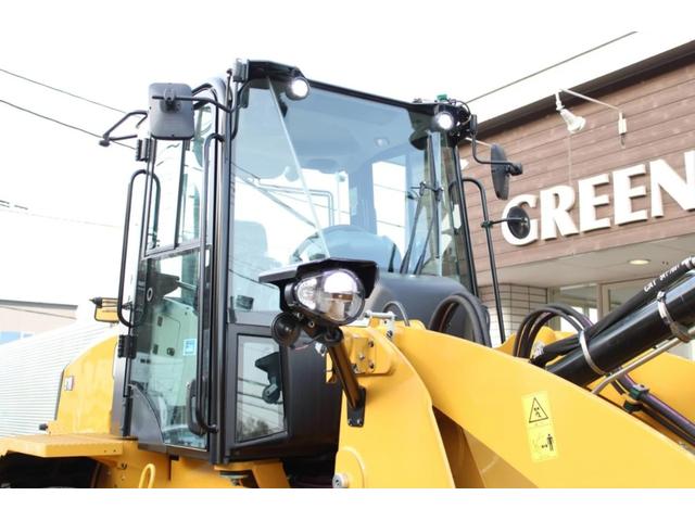 日本 　ＣＡＴ９１０　登録済未使用車　４バルブ配管　Ｖ型マルチプラウ　純正バケット付　デフロック　エアコン　パイロットレバー　ヒーター付エアーサスペンションシート　Ｂｌｕｅｔｏｏｔｈオーディオ　タイヤショベル（12枚目）