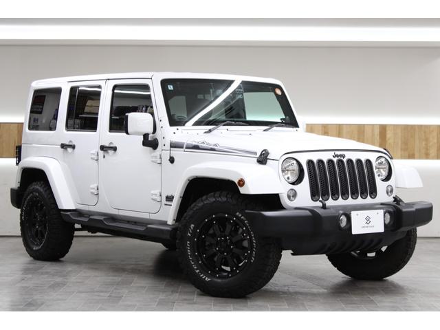 ジープ・ラングラーアンリミテッド ポーラーエディション 4WD 150台限定車 黒革シート専用ステッチ入り IPFクリスタルヘッドライト 純正背面ハードカバー BFグッドリッチ MKWホイール パナソニックナビTVバックカメラ Bluetooth ETC(4枚目)