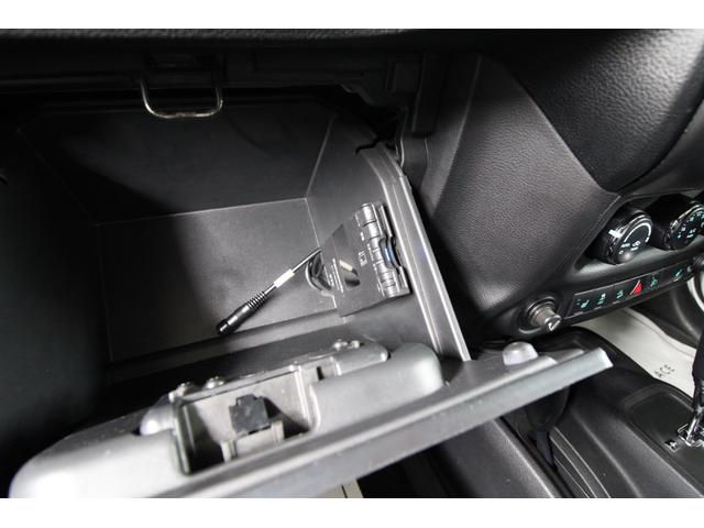 ジープ・ラングラーアンリミテッド ポーラーエディション 4WD 150台限定車 黒革シート専用ステッチ入り IPFクリスタルヘッドライト 純正背面ハードカバー BFグッドリッチ MKWホイール パナソニックナビTVバックカメラ Bluetooth ETC(26枚目)