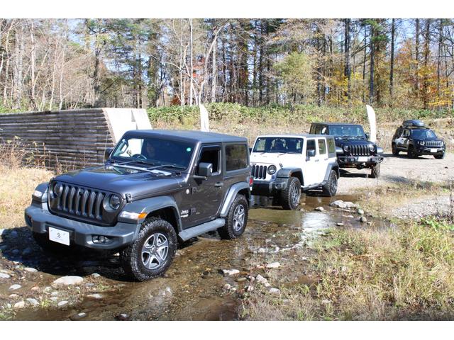 ジープ・ラングラーアンリミテッド ポーラーエディション 4WD 150台限定車 黒革シート専用ステッチ入り IPFクリスタルヘッドライト 純正背面ハードカバー BFグッドリッチ MKWホイール パナソニックナビTVバックカメラ Bluetooth ETC(37枚目)