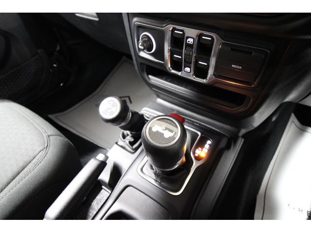ジープ・ラングラーアンリミテッド スポーツ 3.6 4WD 実走行2.7万キロ AppleCarPlay Bluetooth Uconecctディスプレイ バックカメラ 車検2年付 レーダークルーズコントロール ドラレコ ETC 厳選本州仕入(19枚目)