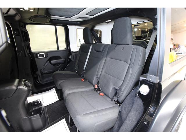 ジープ・ラングラーアンリミテッド スポーツ 3.6 4WD 実走行2.7万キロ AppleCarPlay Bluetooth Uconecctディスプレイ バックカメラ 車検2年付 レーダークルーズコントロール ドラレコ ETC 厳選本州仕入(26枚目)