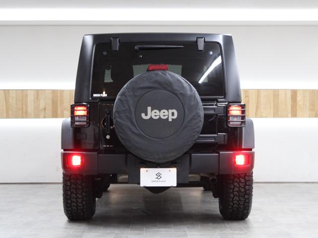 ジープ・ラングラーアンリミテッド スポーツ 4WD JK後期最終モデル オーストラリア製MONSTA 新品タイヤ JEEP純正スチールホイール ストラーダナビ地デジBカメラ Bluetooth ETC(7枚目)