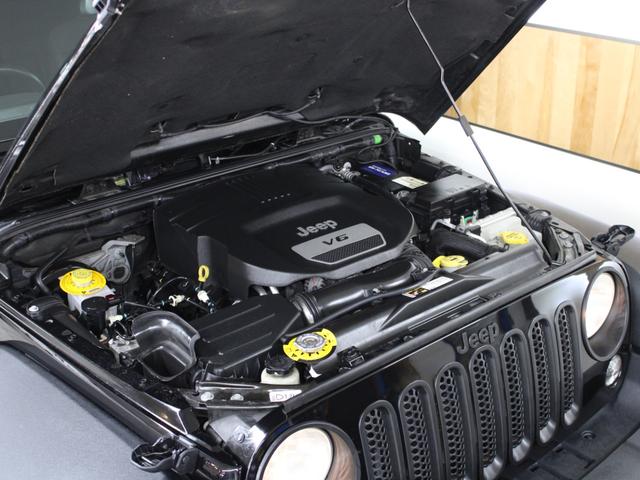 ジープ・ラングラーアンリミテッド スポーツ 4WD JK後期最終モデル オーストラリア製MONSTA 新品タイヤ JEEP純正スチールホイール ストラーダナビ地デジBカメラ Bluetooth ETC(11枚目)