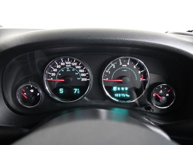 ジープ・ラングラーアンリミテッド スポーツ 4WD JK後期最終モデル オーストラリア製MONSTA 新品タイヤ JEEP純正スチールホイール ストラーダナビ地デジBカメラ Bluetooth ETC(16枚目)