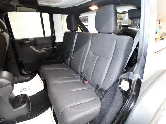 ジープ・ラングラーアンリミテッド スポーツ 4WD JK後期最終モデル オーストラリア製MONSTA 新品タイヤ JEEP純正スチールホイール ストラーダナビ地デジBカメラ Bluetooth ETC(24枚目)